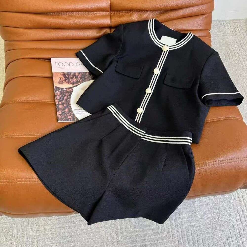 DHEssentials Summer Women's Fashion Elegant Goddess High-End Petite Street Age-Reducing Fashionable Little Chanel Style Shorts Two-Piece Set#905