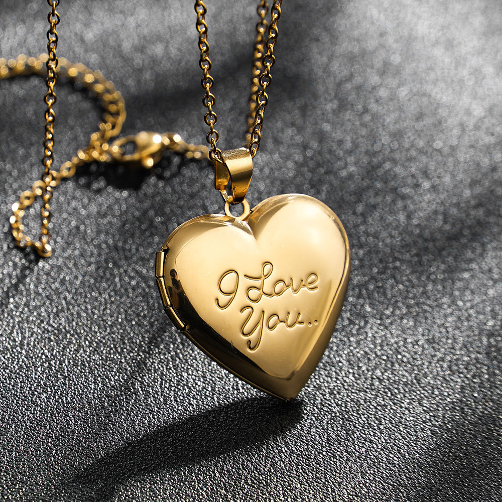 Stainless Steel Love Necklace Openable Photo Box Gift Heart Flip Cover Pendant