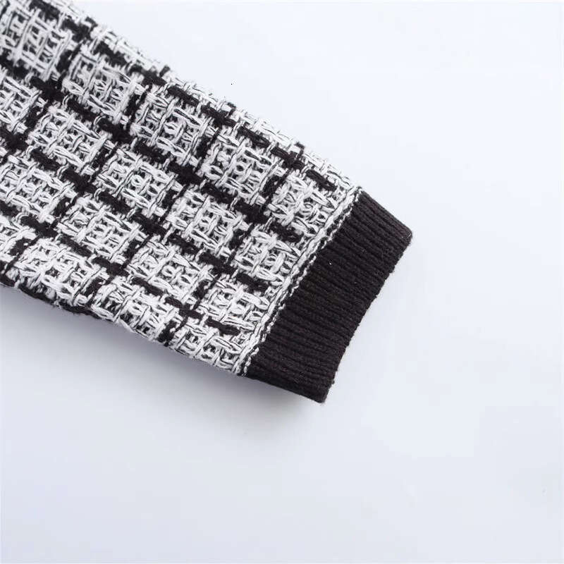 DHEssentials New Knitted Jacket Round Neck Solid Color Loose Pullover Versatile Design Little Chanel Style