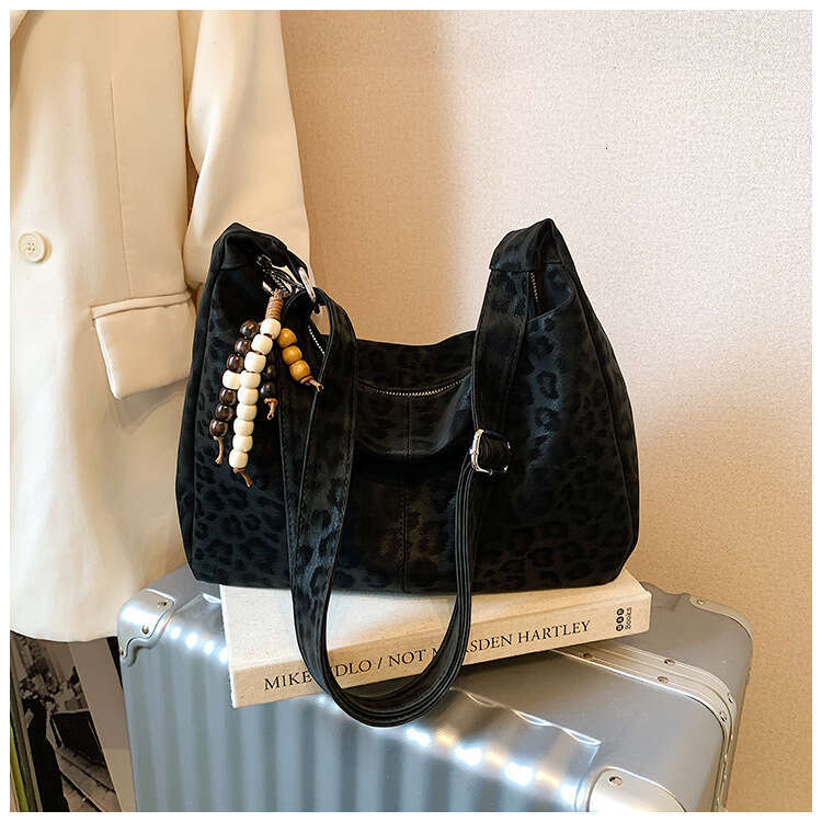 Large Capacity Crossbody for Women 2025 Designer Bags New Model College Student Class Academy Style Casual Commuter Handbag Tote Bag