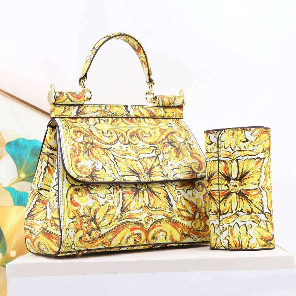 2025 Classic Women Frame Handbag Leather Printing Shoulder Messenger Totes Ladies Bags Bolsa Feminina Art Print