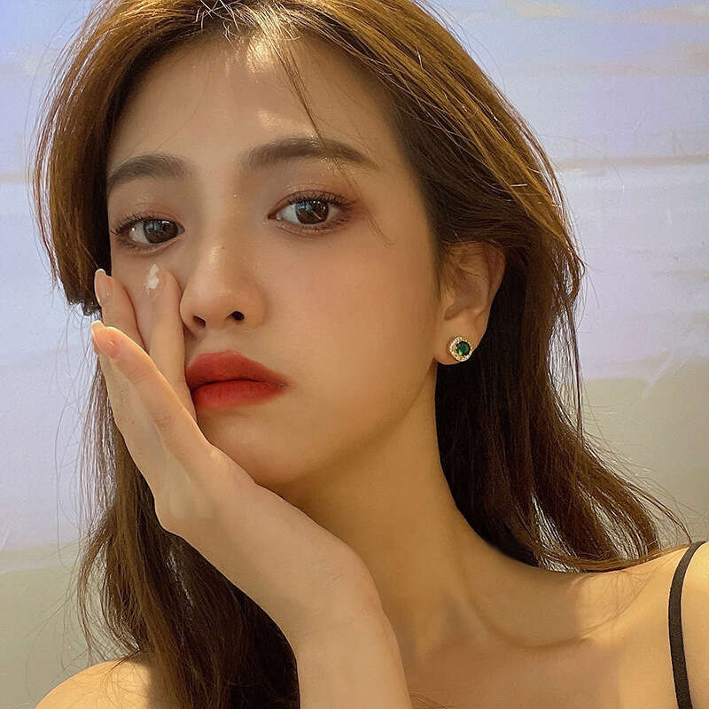 Green Square Dia Simple Basic Emerald Versatile Earrings 2022 New Trend Mosquito Coil Ear Clips for Women