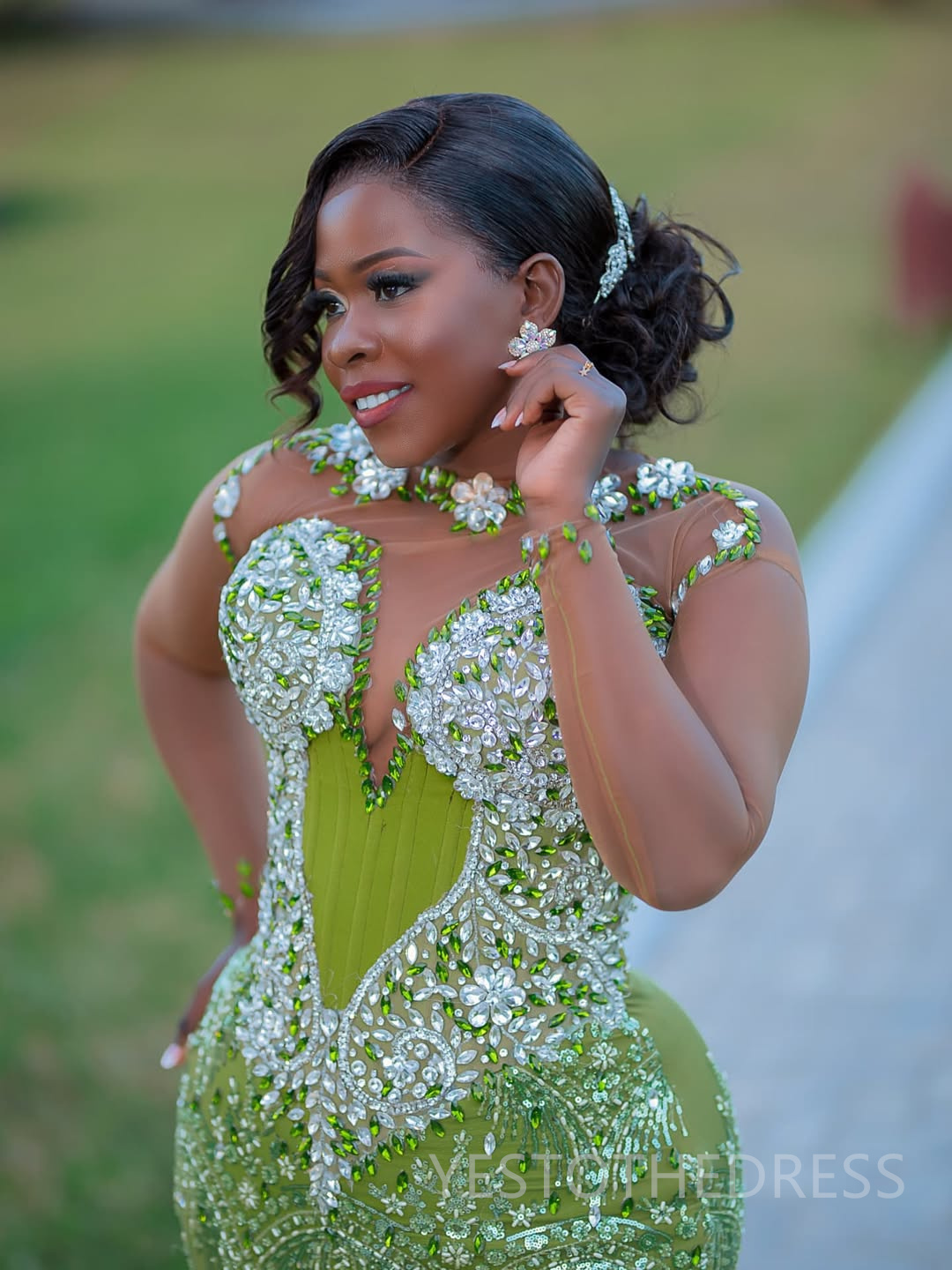 2025 Mermaid Plus Size Green Prom Dresses For Black Women Robe De Mariee Formal Gowns Illusion Beaded Lace Sheer Neck Birthday Second Reception Gown A