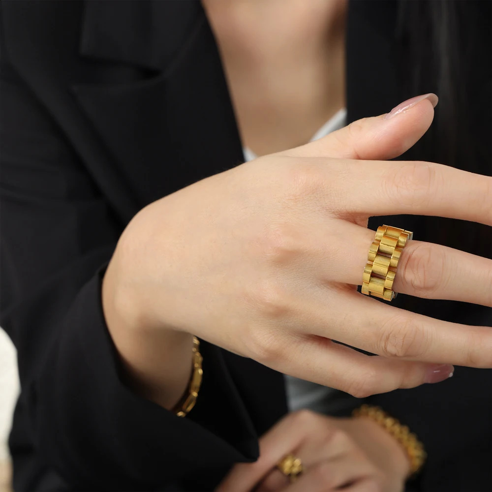 Stainless Steel Bracelet Ring Earrings Set for Women Chain Shape Gold Plated Jewelry Hip Hop Trend Accessories Wholesale 250911