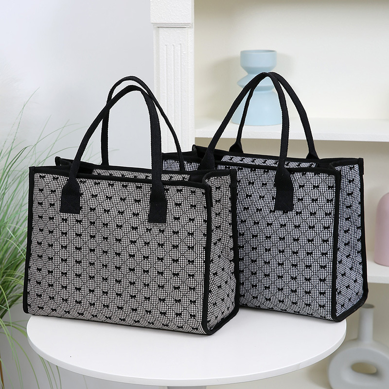 Embossed Handbag Free Shipping Designer Bag Luxury Bag Spotted Shopping Bag Thickened Handbag