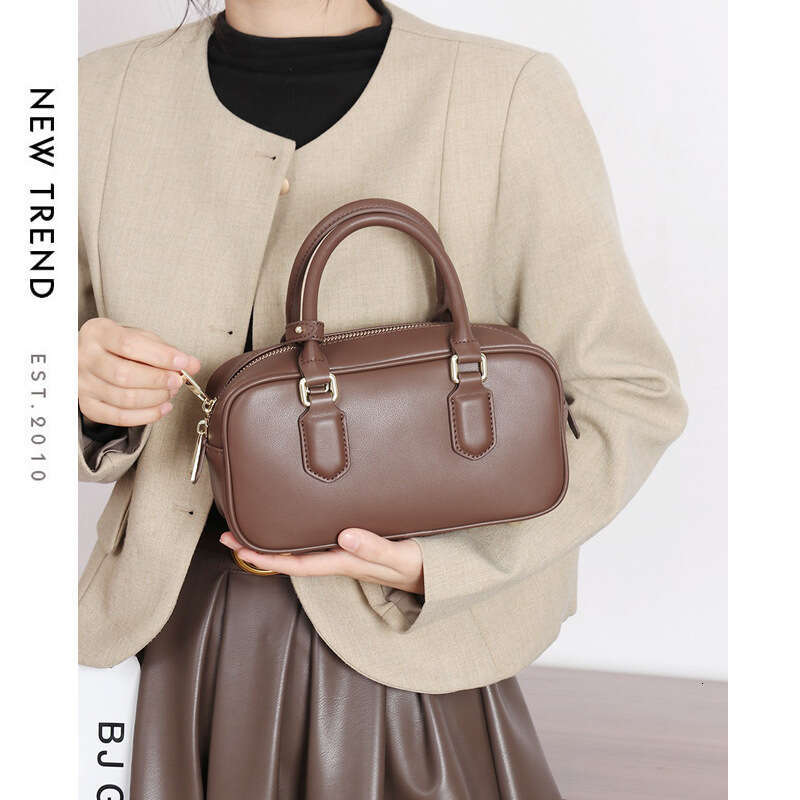 Summer Crossbody Versatile Shoulder Large Capacity Commuter Bowling Korean Niche Genuine Leather Women Bag