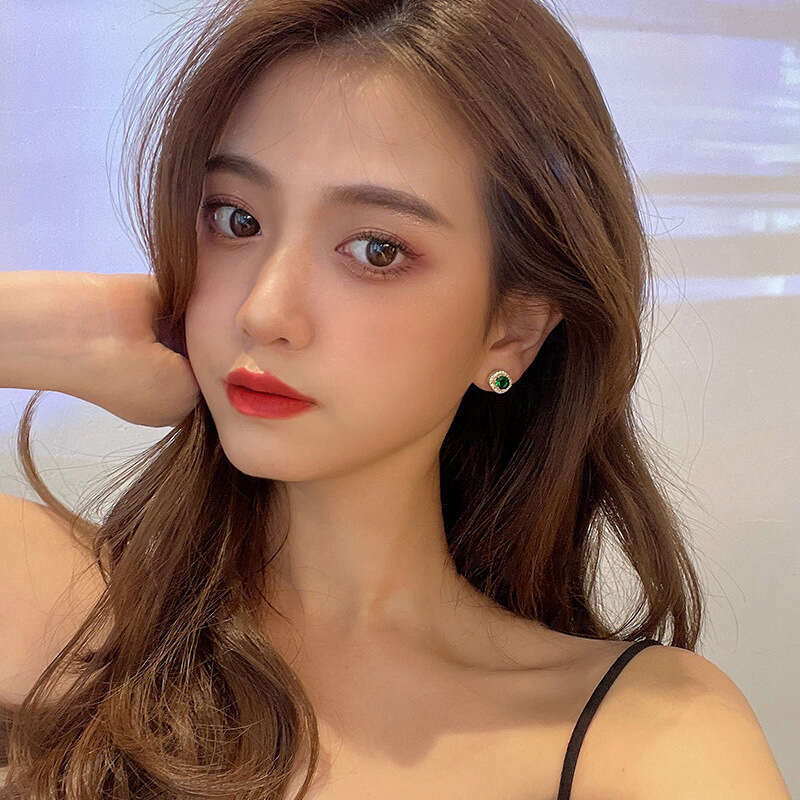 Green Square Dia Simple Basic Emerald Versatile Earrings 2022 New Trend Mosquito Coil Ear Clips for Women