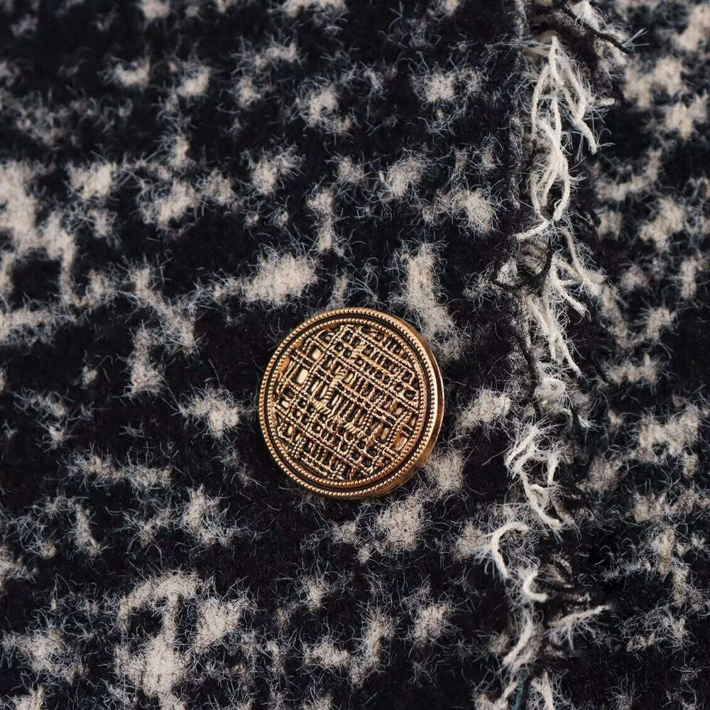 DHEssentials French Style Small Fragrance Tassel Fashionable Chic Dot Fringe Sleeveless Vest Cardigan