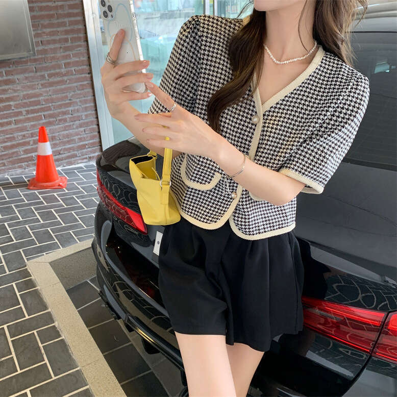 DHEssentials Chanel Style Shirt Jacket for Women Summer 2025 New Houndstooth V-neck Fashionable Short Sleeve Cardigan Top Ins