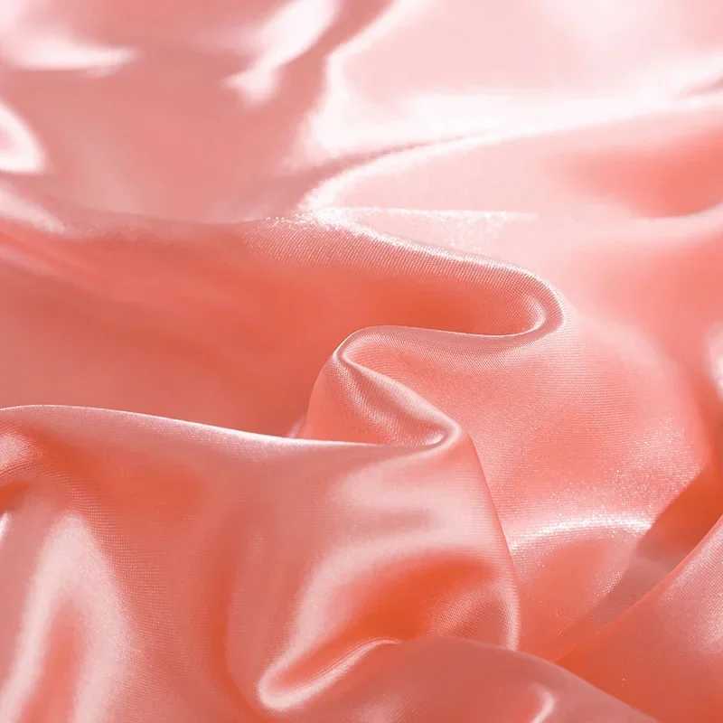 Solid Color Smooth Ice Silk Queen Duvet Cover Set Hotel Luxury Advanced Bedding with Pillowcase Pink Single King Comforter Cover C250912