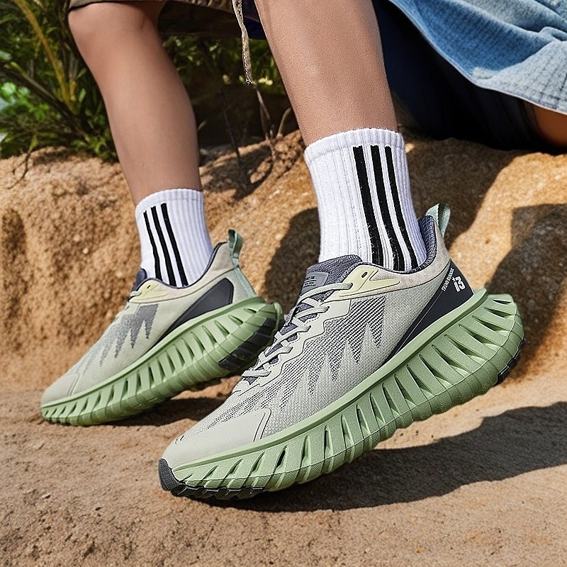 Designer Shoes Shock-absorbing Outdoor Casual sports shoes Breathable Comfortable Anti-slip Breathable running Shoes ree shipping