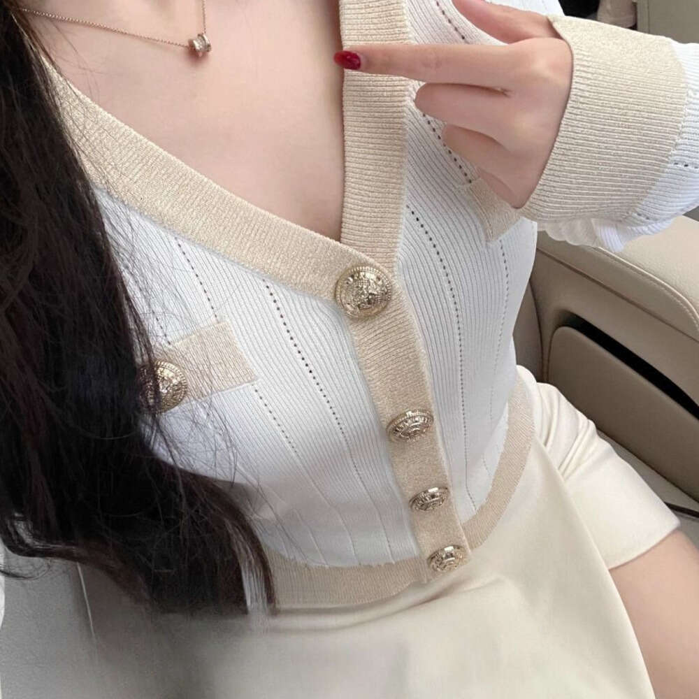 DHEssentials Chanel Style Knitted for Women 2025 Autumn New Slim Fit High Waist V-Neck Short Fashionable Cardigan