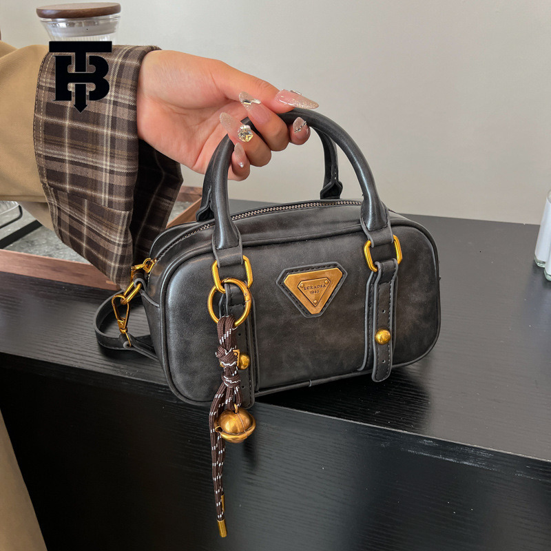 BHULAMTE Fashion Women's Shoulder Free Shipping Designer Red New Metal Sequin Hand-held Small Square Student Versatile Casual Crossbody Bag XJ260