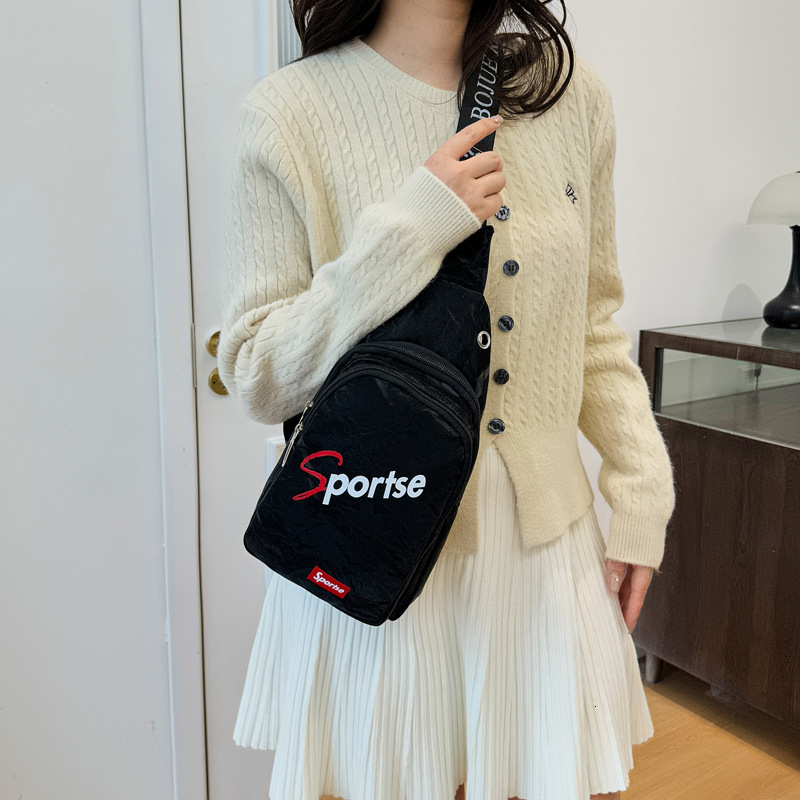 2025 Chest Bag For Men And Women New Fashion Free Shipping Casual Crossbody Luxury Bag Bag Outdoor Sports Cycling Phone Bag Designer Bag Versatile Tra