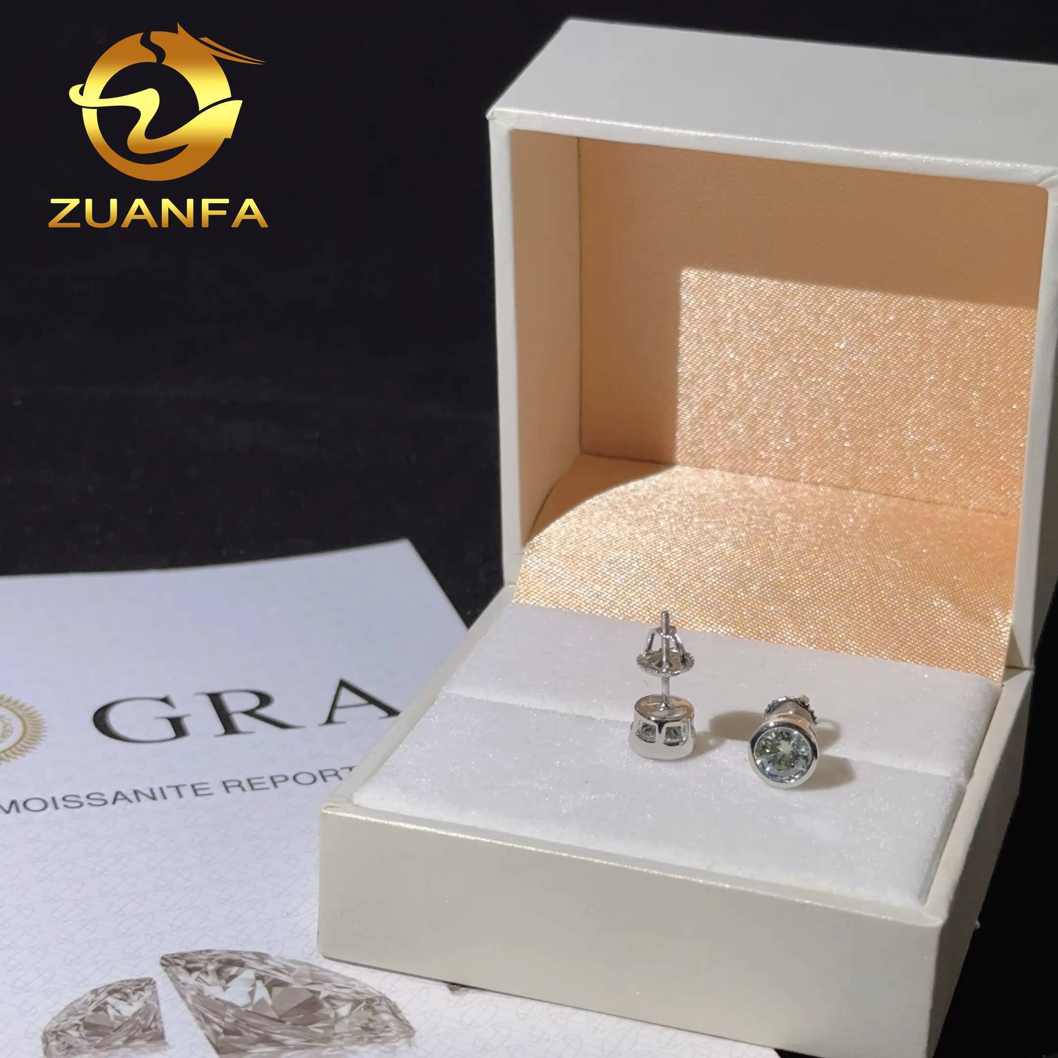 18k Gold Plated Rapper Jewelry Bezel Moissanite Stud Earring Round Cut 925 Sterling Silver Screw Back Iced Out Hip Hop Earring