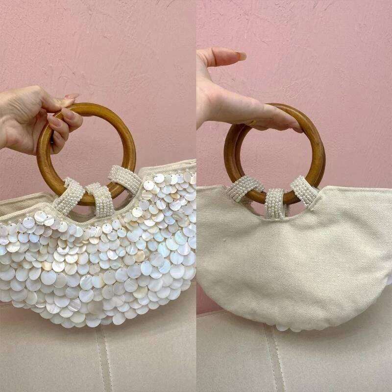Decorative Shell Pattern Evening Purse Practical Wooden Handle And Spacious Interior Design Bohemian Handbag