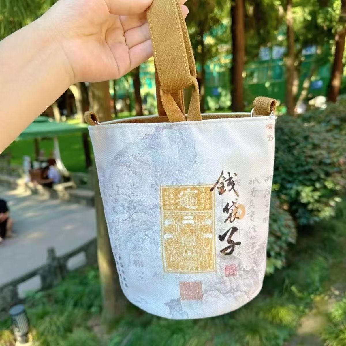 Golden Snake New Year Snake Full Snake Designer Bag Beauty New Luxury Free Shipping Bag Year Red Money Bag Scenic Storage Bucket Cultural Innovation N