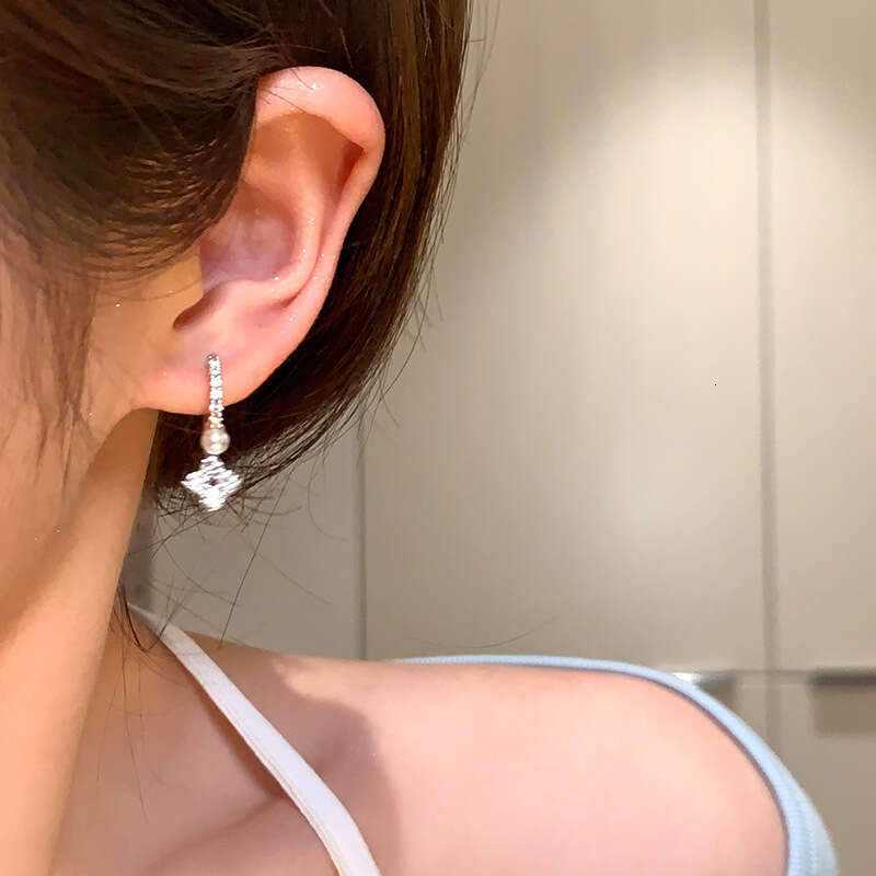 Versatile Pair~ Sparkling Full Dia Four-Leaf Flower Pearl Exquisite Ins Style High-End Elegant Earrings for Women Studs