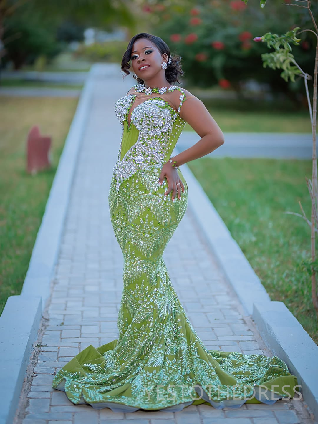 2025 Mermaid Plus Size Green Prom Dresses For Black Women Robe De Mariee Formal Gowns Illusion Beaded Lace Sheer Neck Birthday Second Reception Gown A