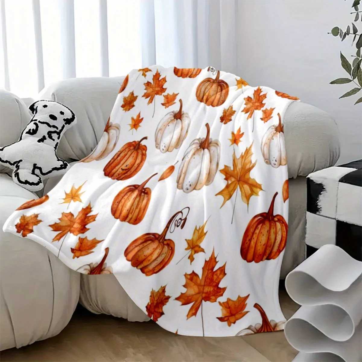 1 Thanksgiving Throw Blanket Cozy Pumpkin Turkey Autumn Leaves and Thanksgiving Design Sofa Bed Perfect for Fall Home DecorXJ250912