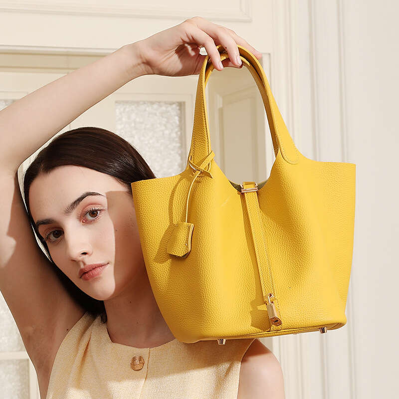 High-Quality Vegetable Basket Top Layer Cowhide Niche High-End Exquisite Handheld Bucket Bag For Women B5