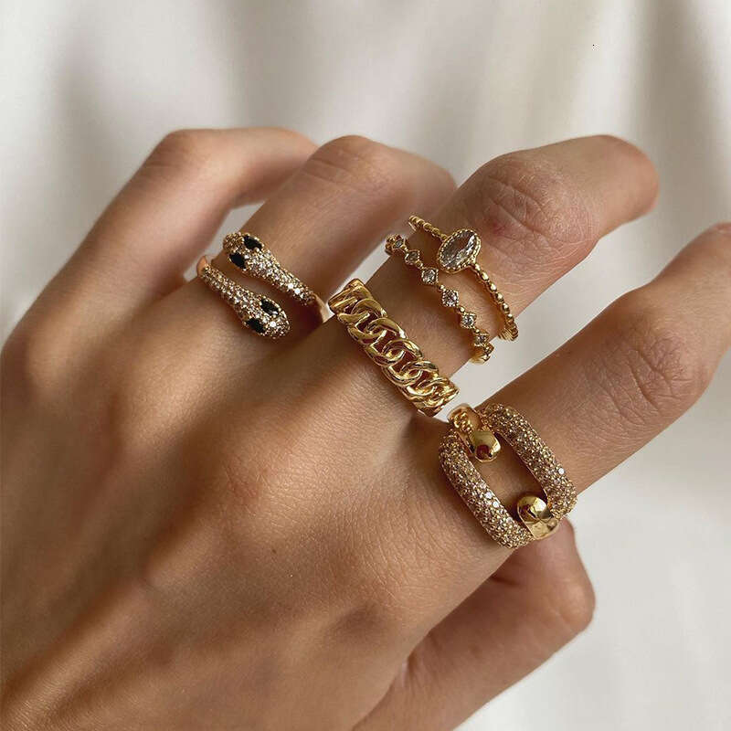 Niche Light Jewelry Snake-Shaped Ring Set Accessories Inlaid Dia Women's Couple Rings