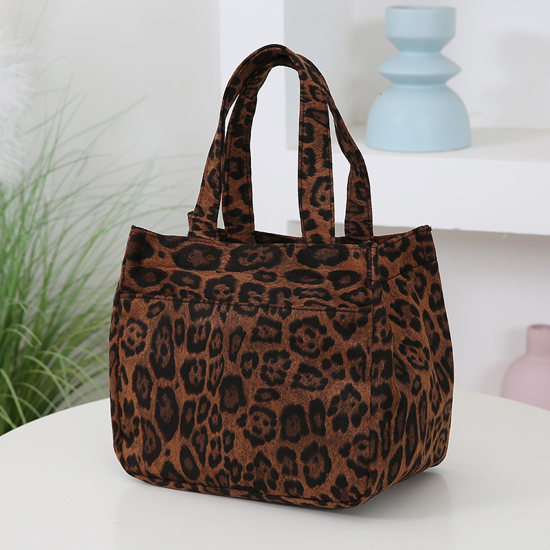 Free Shipping Large Capacity Fashion Niche Design Tote Designer Bag Bag For Women Luxury Bag Casual Handbag Korean Style Trendy Leopard Print Bag