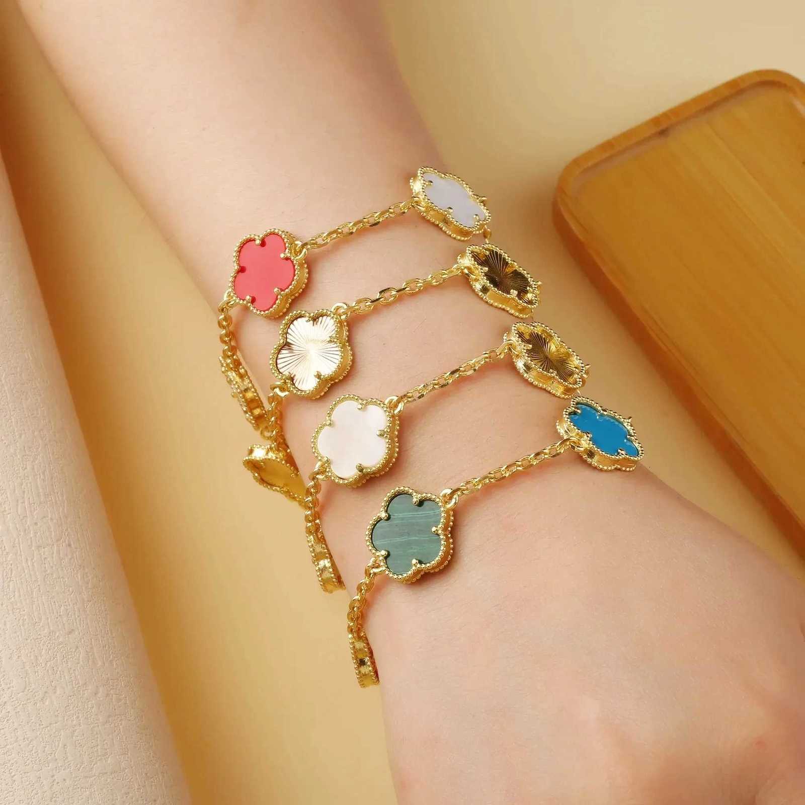 Classic simple fashion five flower pendant bracelet Natural stone pendant wens party daily wear jewelry S250912 SA3