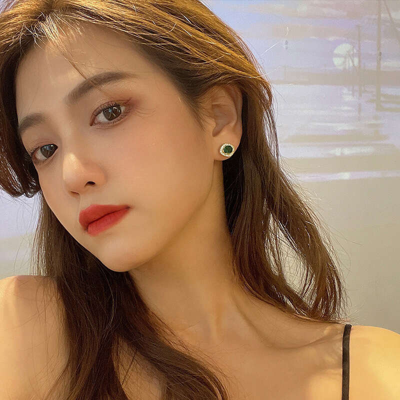 Green Square Dia Simple Basic Emerald Versatile Earrings 2022 New Trend Mosquito Coil Ear Clips for Women