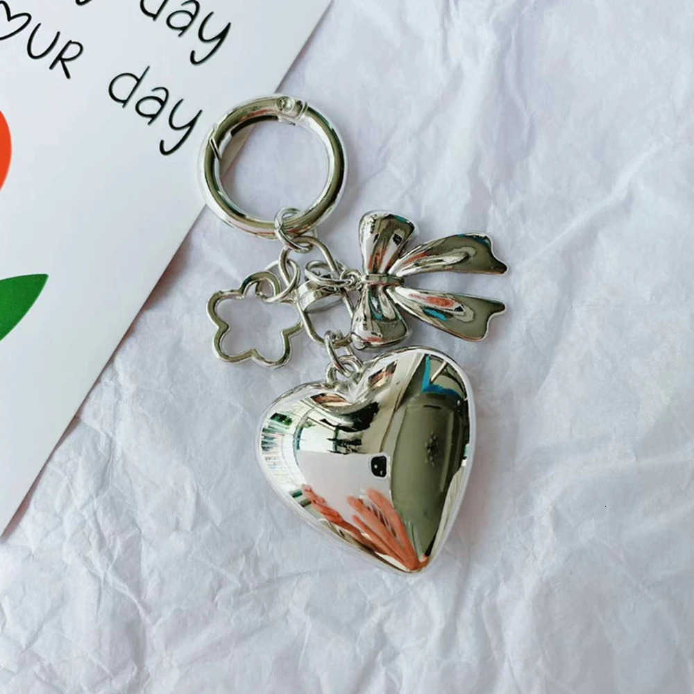 Y2K Silver Color Puffy Heart Bowknot Charms Keyring for Women Backpacks Handbag Pendant Charms Decoration Punk Car Keychain M250912