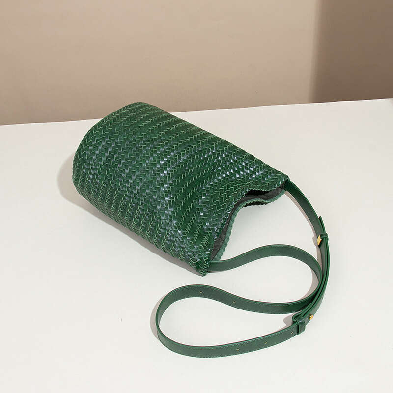 New High-End Handwoven for Women Tote Large Capacity Shoulder Handbag Bucket Crossbody Bag