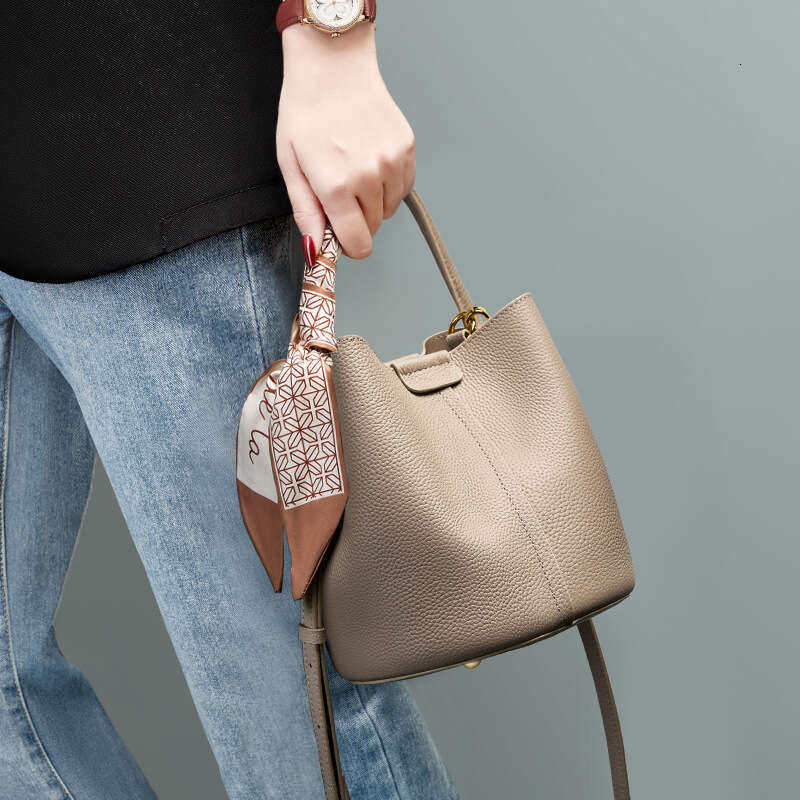 Top Layer Cowhide New Model Women's Crossbody Niche Summer High-End Feel Handbag Bucket Bag B5