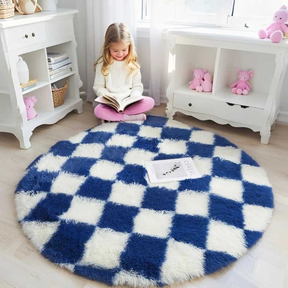 Modern Checkerboard Round Rug Soft Plush Rugs Circular Carpet for Home Decor Nursery Game Mat Childrens Bedroom Bedside Mats C250912