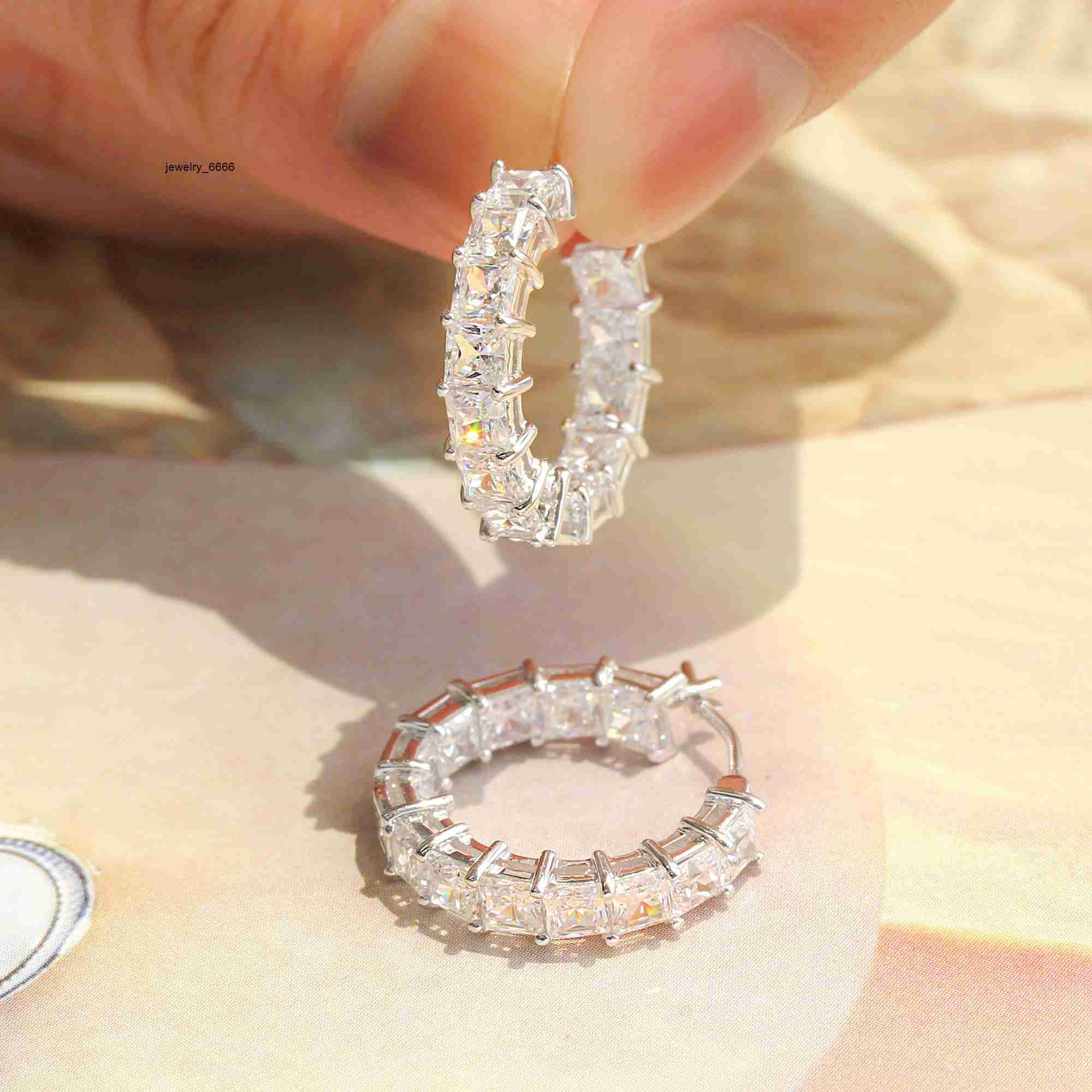 Elisa Luxury 10K 14K 18K Gold Ear Stud GIA IGI Certified Iced Out Lab Grown Diamond Fine Jewelry Earring Hoop for Men Women