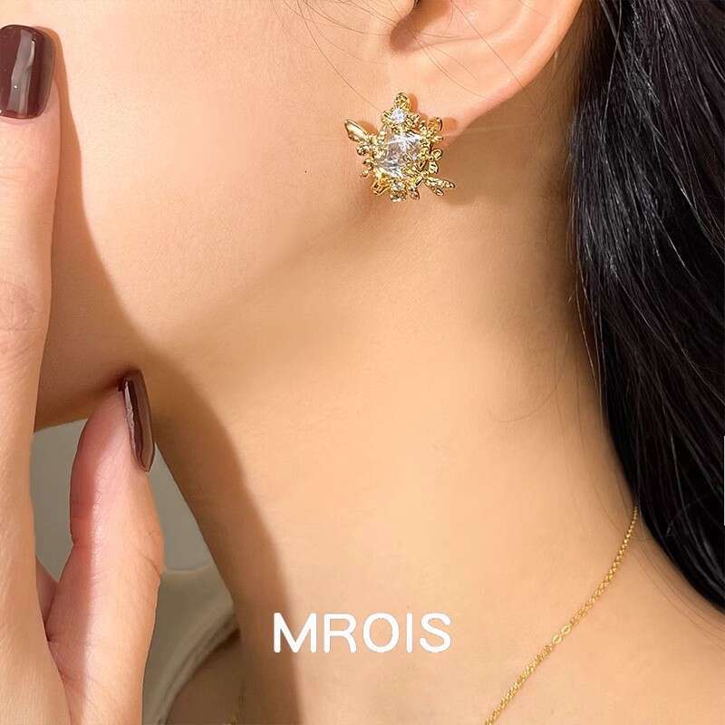 Niche Flower Butterfly 2024 Winter New Minimalist Style High-end Earrings