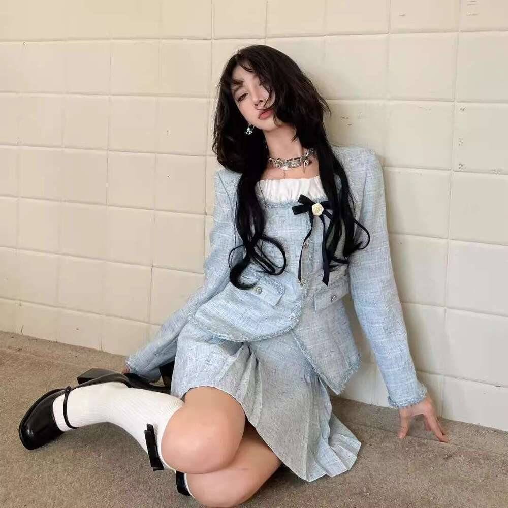 DHEssentials Rich Lady Little Fragrance Style Suit Dress Women 2025 Spring and Autumn French Pure Desire Square Collar Short Jacket Half Skirt