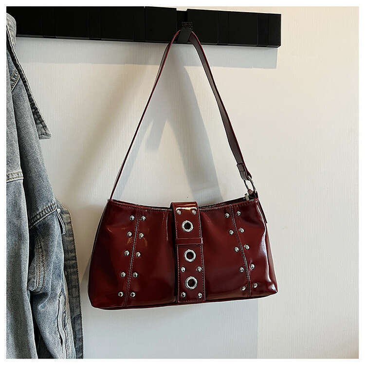 2025 New Korean Style Casual Large Capacity Underarm for Women Simple Commuter Tote Soft Designer Bags Shoulder Bag