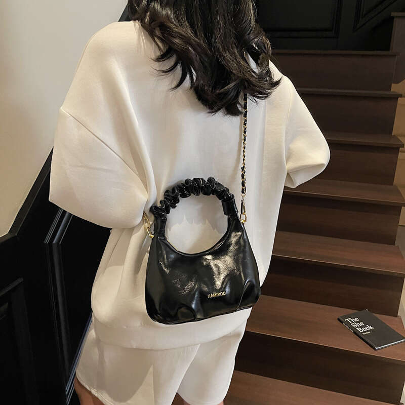 2025 New Designer Bag Fashion Chain Shoulder Crossbody Bags for Women Pleated Handbag Dumpling Bag Solid Color