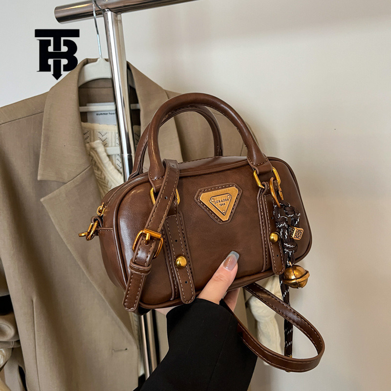 BHULAMTE Fashion Women's Shoulder Free Shipping Designer Red New Metal Sequin Hand-held Small Square Student Versatile Casual Crossbody Bag XJ260