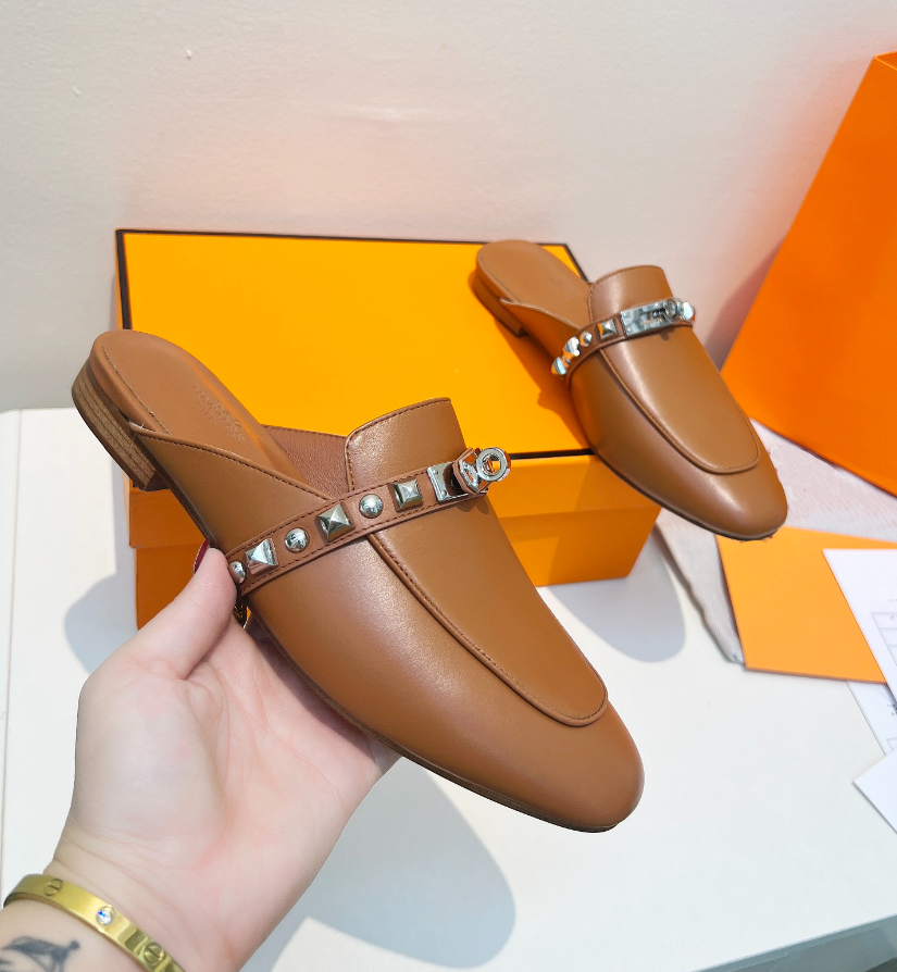 2025 Designer Shoes Fashion Flats Women Heel height 1cm Oz mule Warm Slipper Fur Shoes goatskin shearling with Kelly buckle Winter Slide Mules