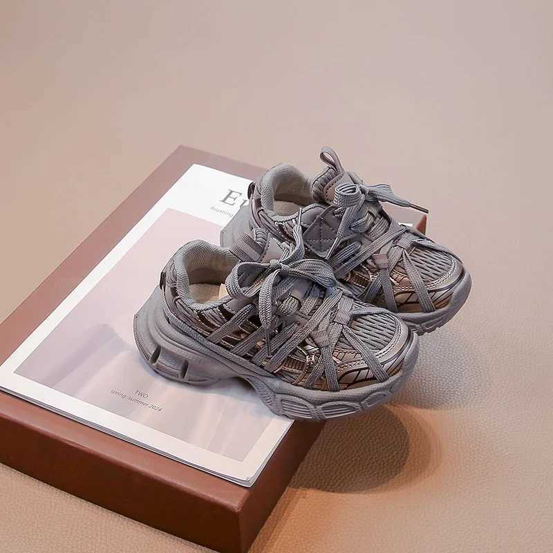 Childrens Sneakers Chunky 2024 New Girls Basketball Shoes Fashion Versatile Kids Causal Boys Sports Shoes for School Breathable Y250912