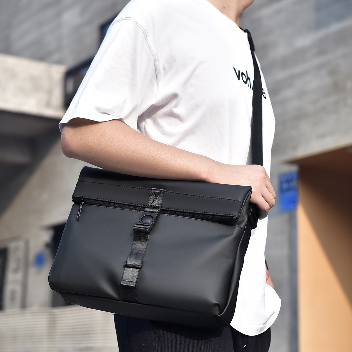 Luxury Bag Free Shipping Crossbody Bag Men Fashionable Single Designer Bag Shoulder Business Casual Large Capacity Backpack Messenger Sports Bag New C