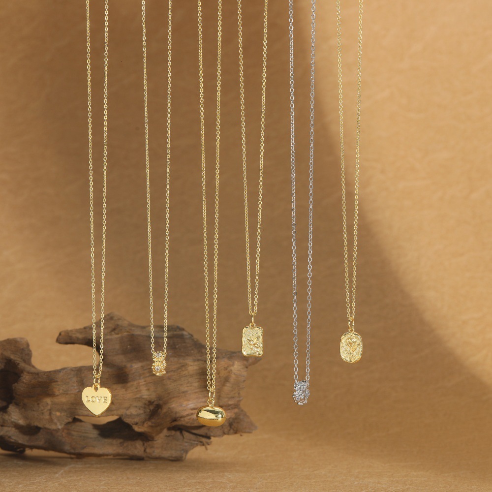 Minimalist Daily Commute Texture Geometric Pendant Collarbone Chain Square LOVE Shape for Women