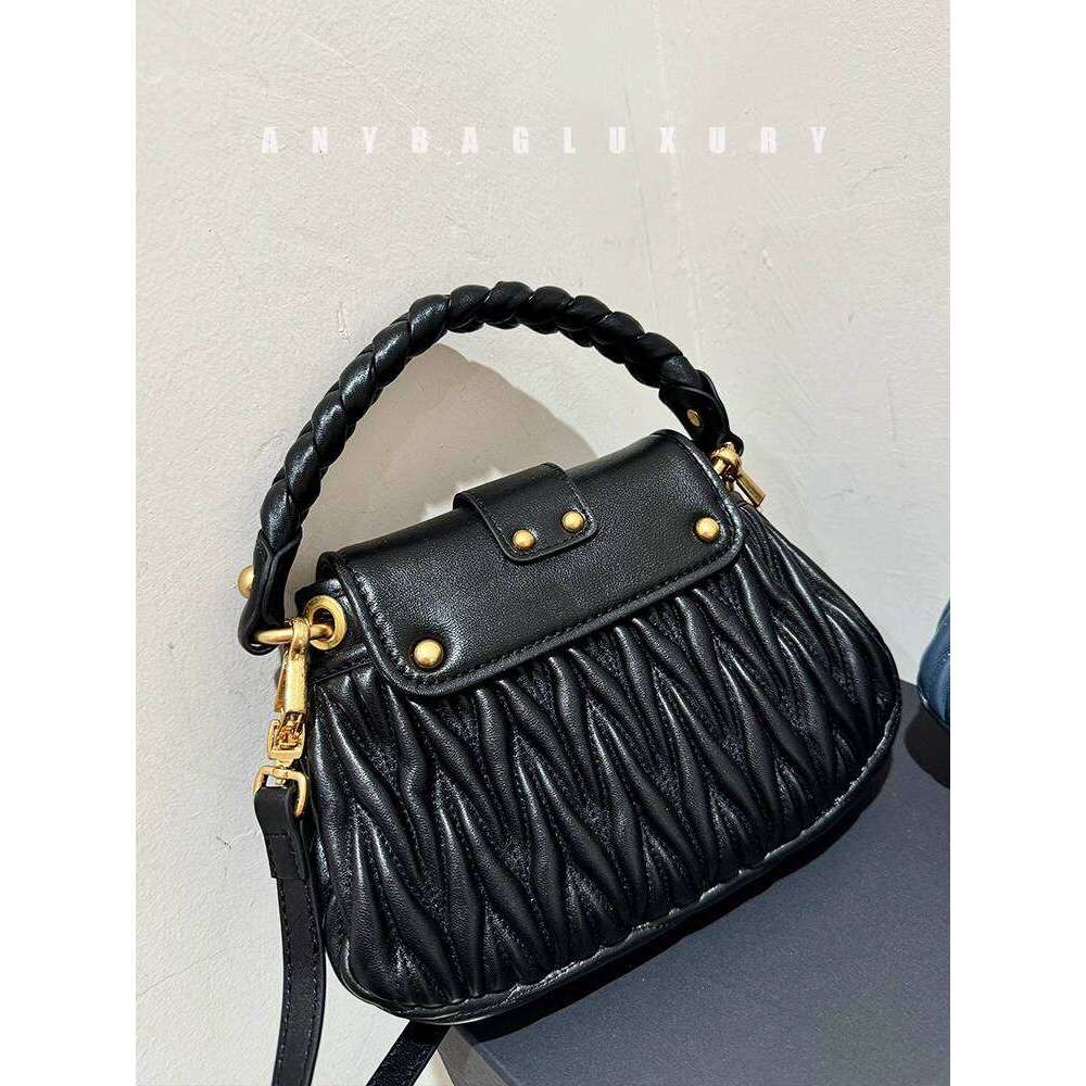 Designer Bag Tote Bag Shoulder Bag MU Original Sheepskin Out Of Print Vintage Tribute Official Flagship W Heavy Embroidered Pumpkin Handbag Crossbody 