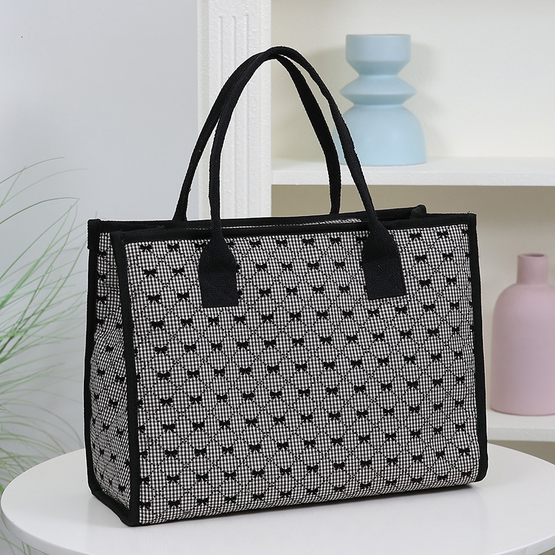 Embossed Handbag Free Shipping Designer Bag Luxury Bag Spotted Shopping Bag Thickened Handbag