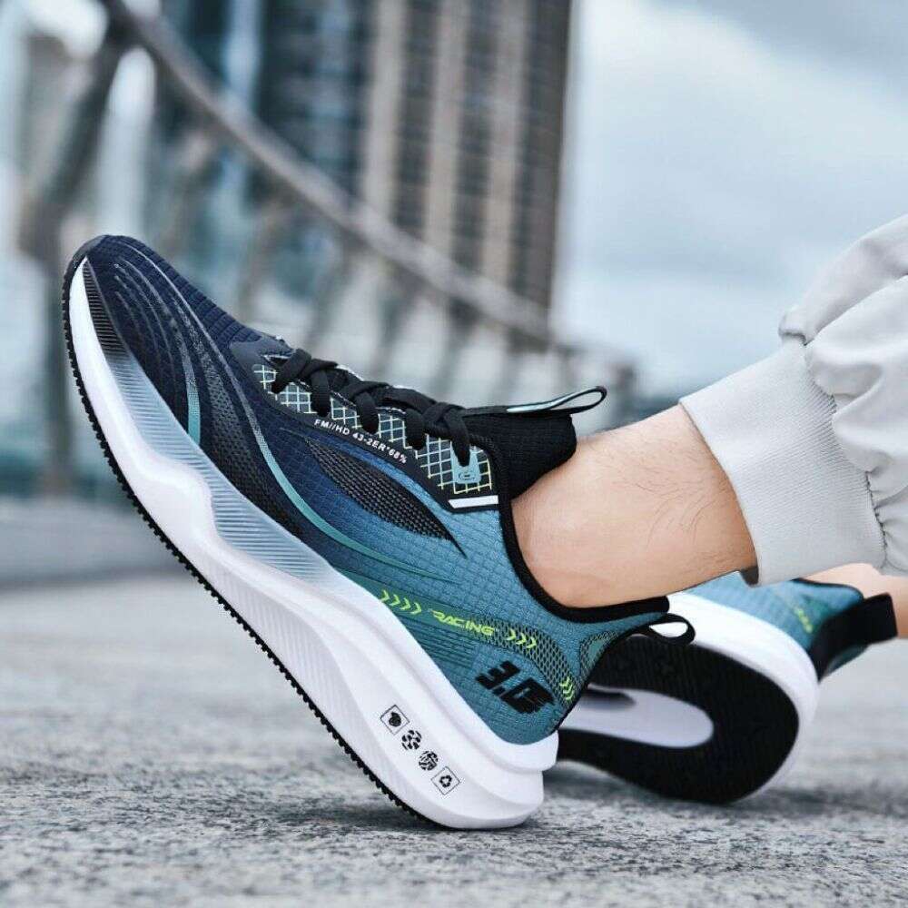 2026 Flying Woven Men's Fashion Soft Sole Casual Outdoor Sports Running Shoes - view 7