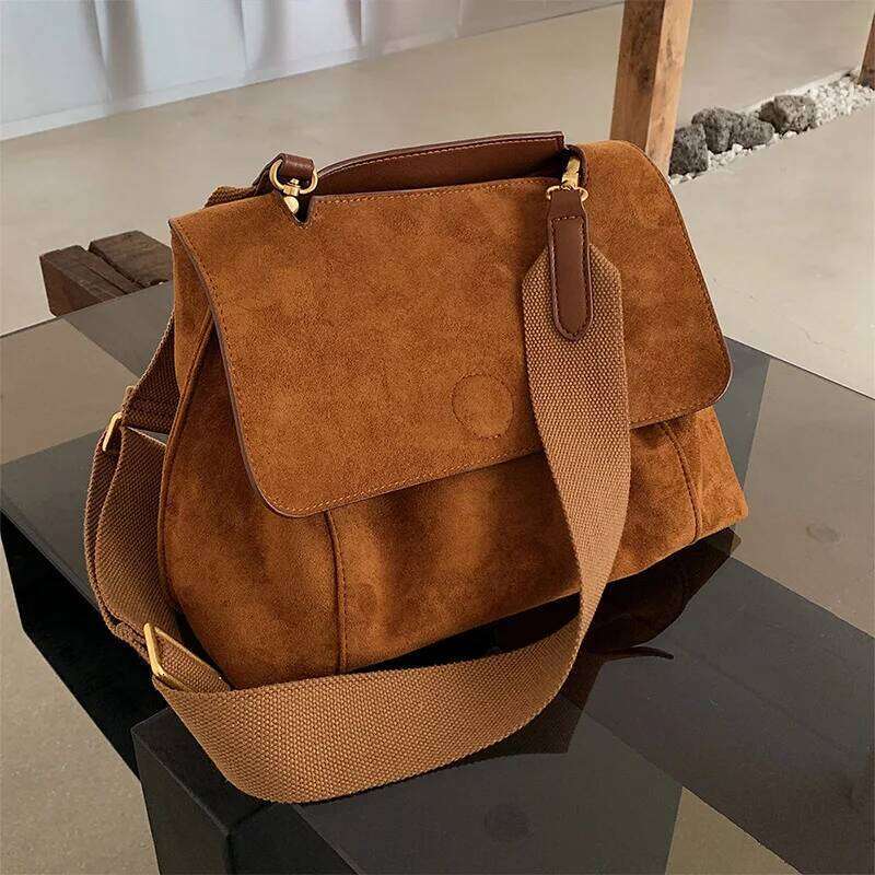 Suede Leather Women's Shoulder Magnetic Button Messenger Large Capacity Work Outing Veet Tote Bag For Women Daily Use