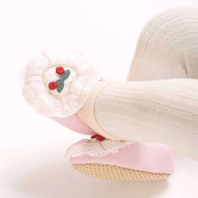"Newborn Girl Bow Socks - Spring/Autumn Cotton Walkers 0-18M | Soft Sole Baby Footies"