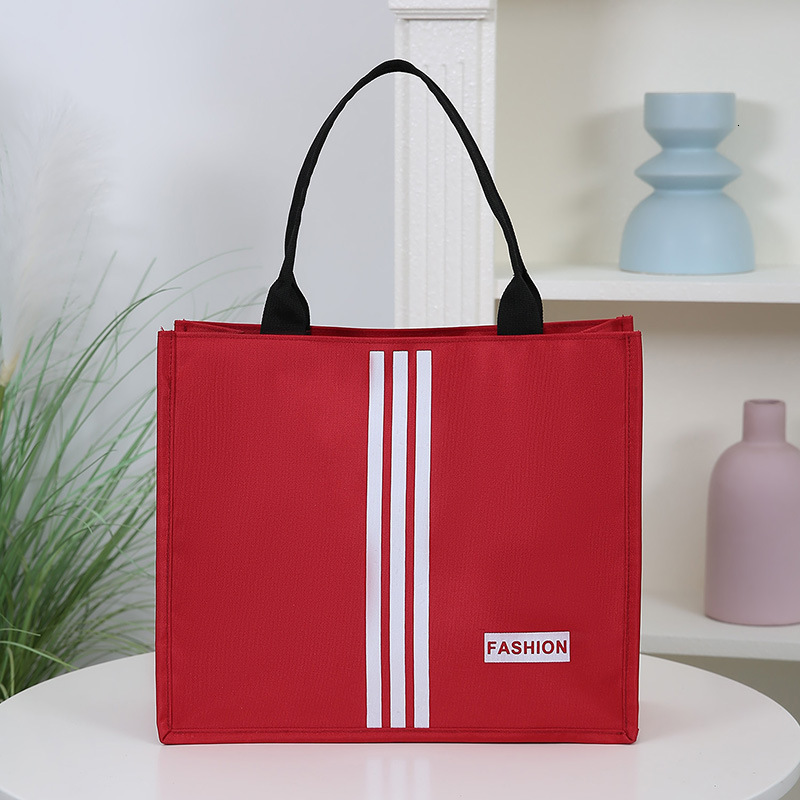 Spring New Fashion Luxury Bag Tote Bag Portable Lunch Bag Large Designer Free Shipping Bag Capacity Simple Storage Bag