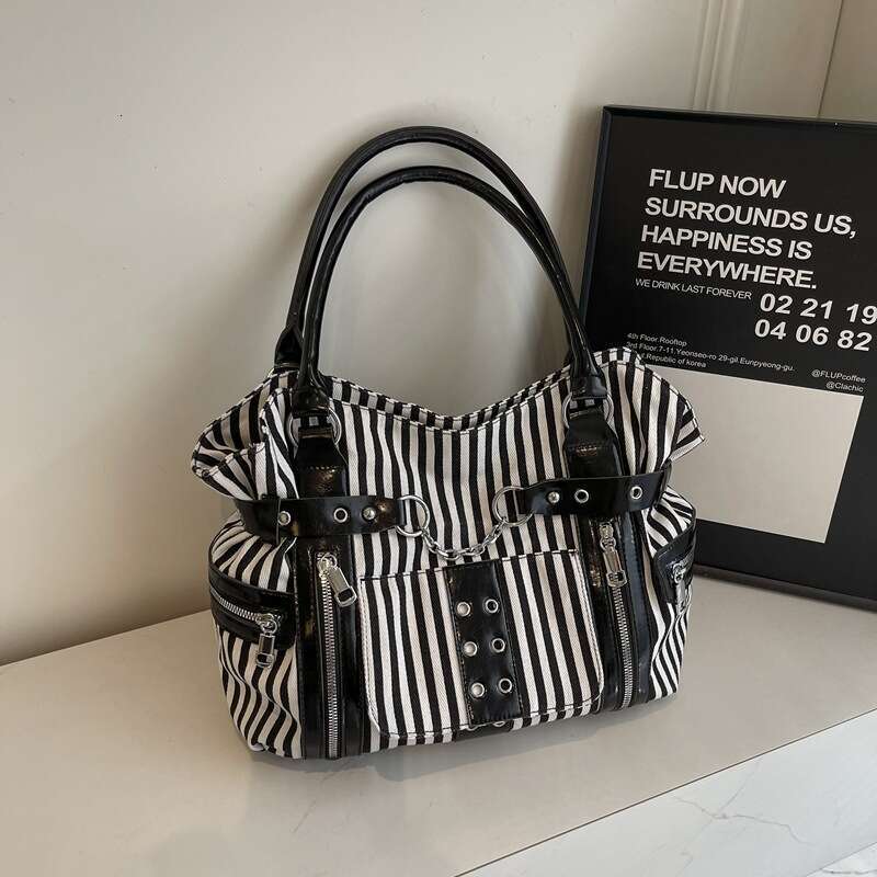 Fashion Trend Plaid Gothic Designer Bags Punk Large Capacity Tote 2025 Canvas Casual Commuter Versatile Shoulder Bag